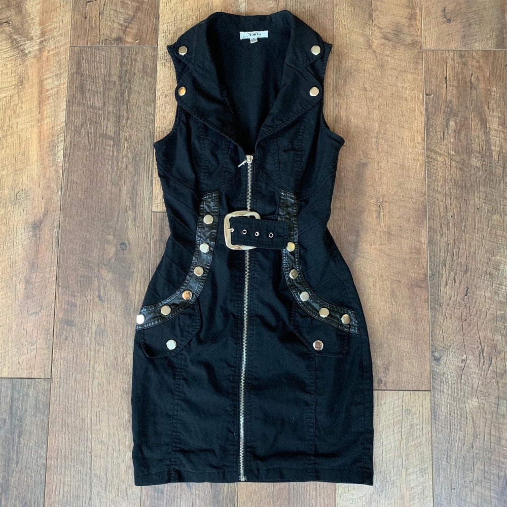 Goth style Entry brand buckled, vintage style